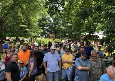 Picture of auction bidders