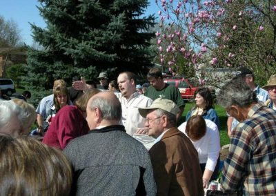 Photo of auction bidders