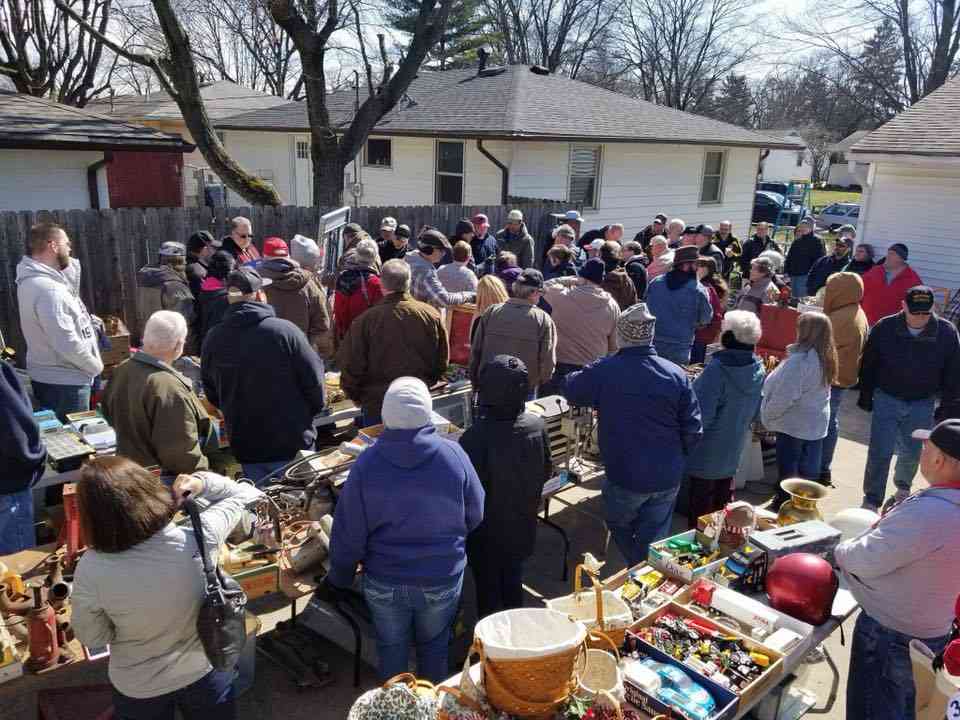 Hoffman Auction in action photo